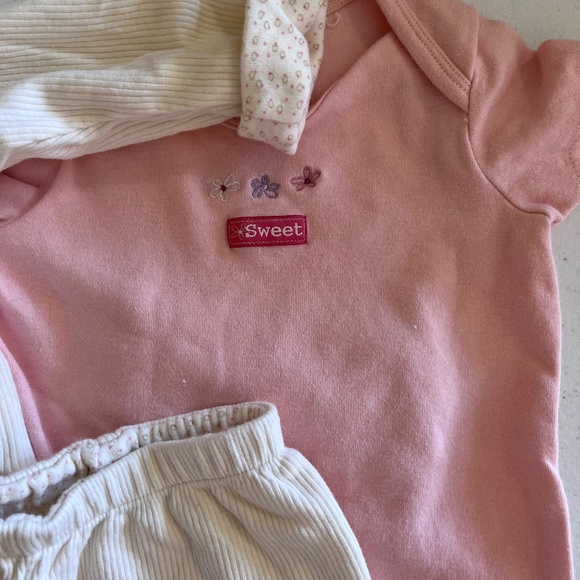 Vintage Lot of Jammies and Summer Comfy Clothes 0-3M - Picture 17 of 17